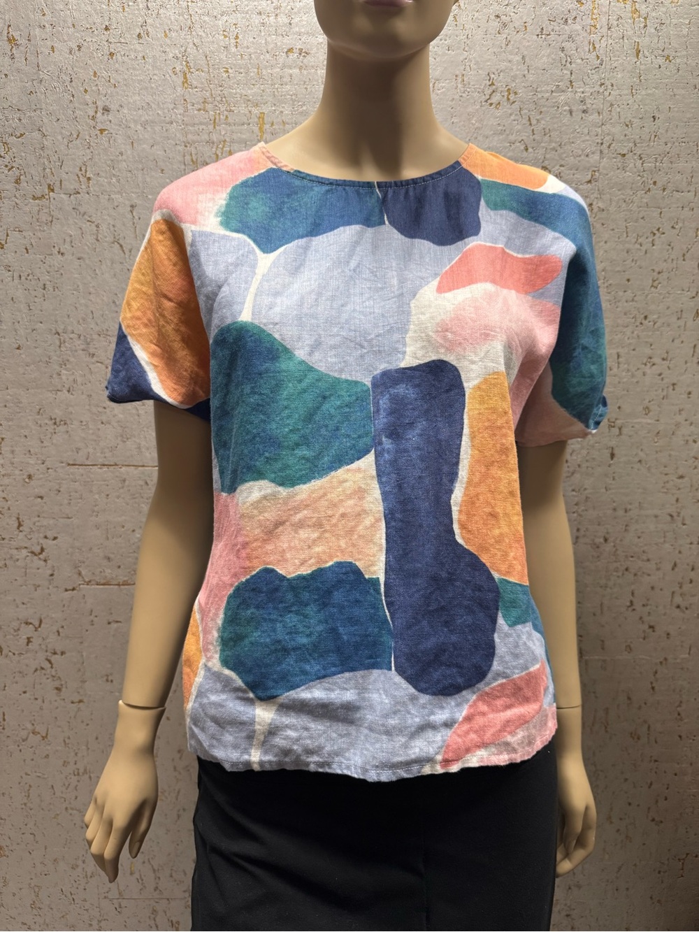 CHARLIE B Abstract 100% Linen Short Sleeve Top in Blue, Pink, Teal & Coral